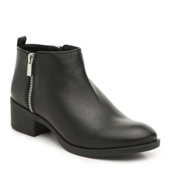 Kenneth Cole Black Leather Ankle Boot - Picture 1 of 6